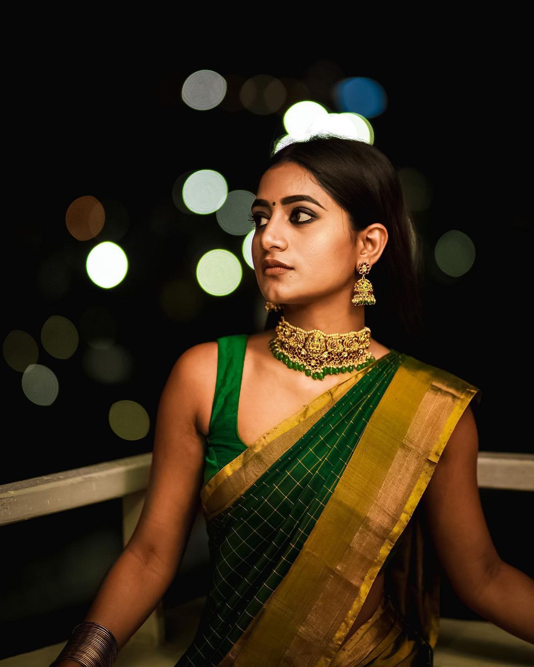 SOUTH INDIAN ACTRESS NAYANI PAVANI IN TRADITIONAL GREEN SAREE 4